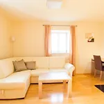 Hoellerhof Apartment